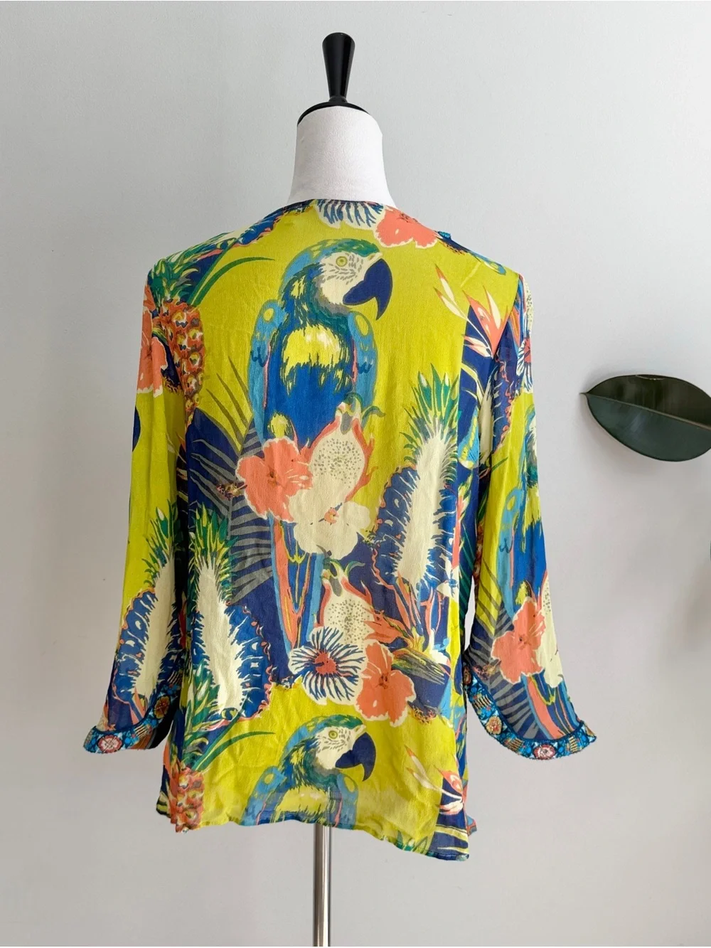 Soft Surroundings Parrot Kimono Bright Colorful Resort Coverup Open Cardigan L - Picture 4 of 9